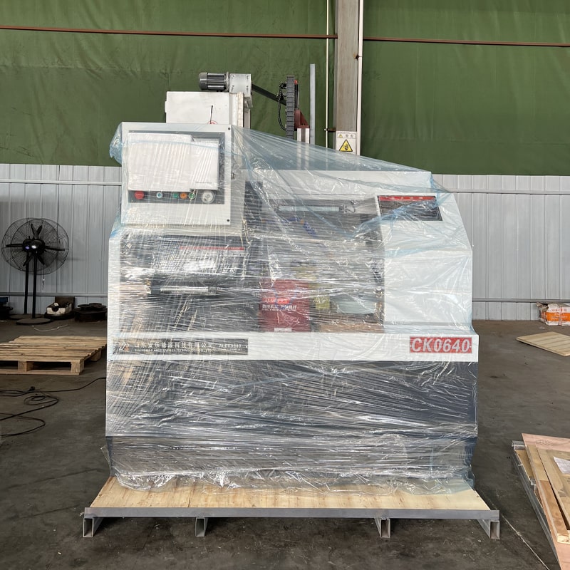 CK6140 Siemens cnc lathe machine for metal turning production 3 axis cnc lathe