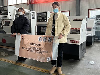 China metal cnc turning lathe horizontal lathe machine with automatic bar feefer suppliers CK6140x750 heavy duty cnc lathe machine