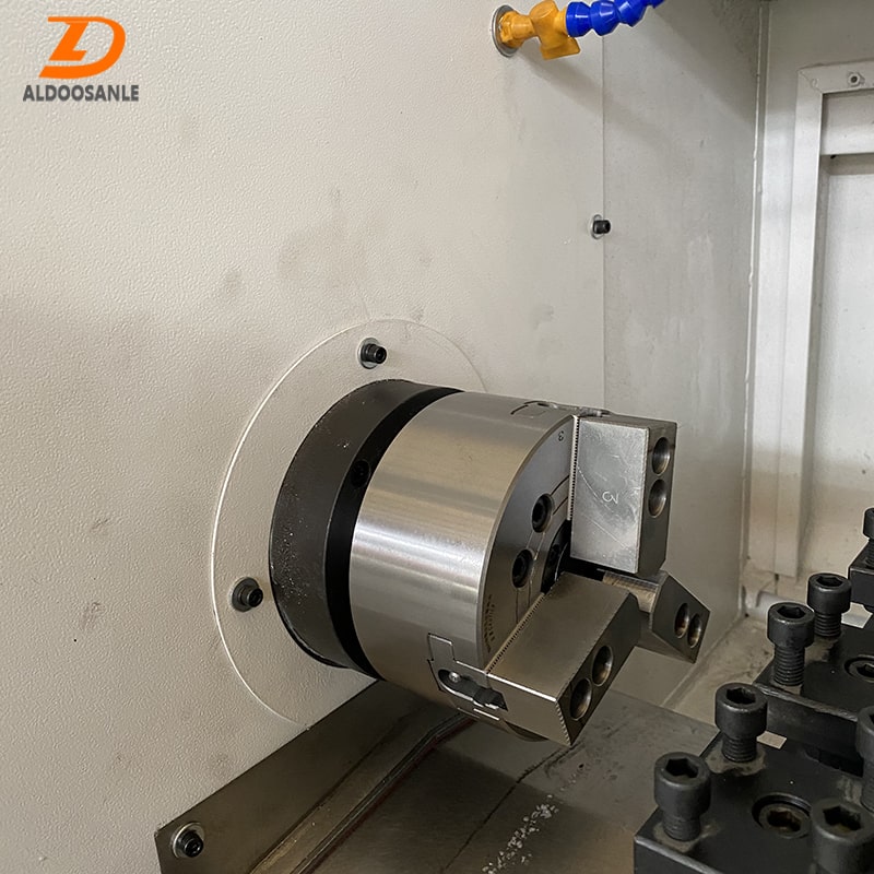 Automatic cheap metal cnc lathe machine horizontal cnc metal machine lathe for sale CK6130 mini cnc lathe machine